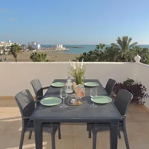 https://ole-playa-5a-beach-front-a-pie-de-playa-sea-views.1costadelsol.com