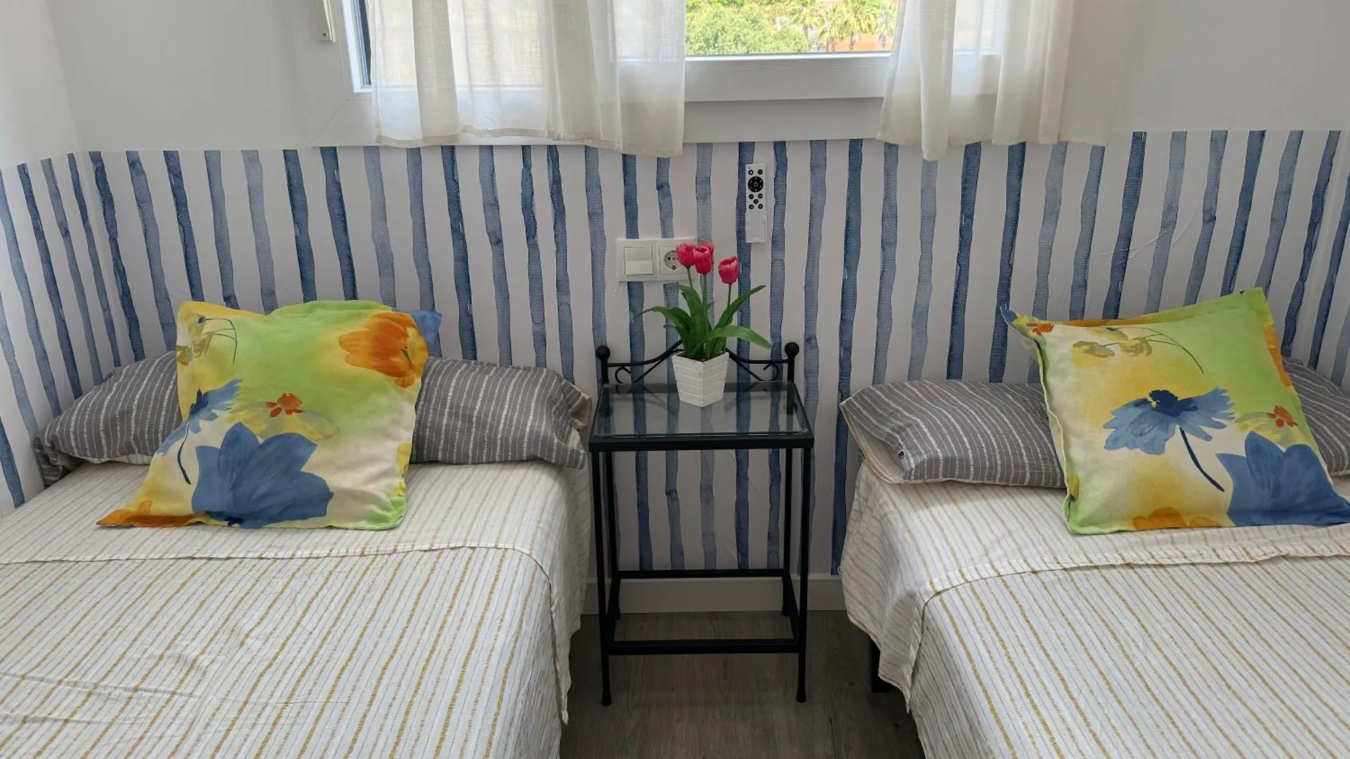 아파트 Atico 90M De Terraza, Jacuzzi Privado Y Cargador De Coche Electrico En Cabria, Almuñécar